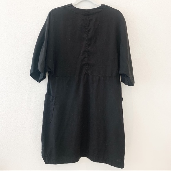 Ética Luz V-Neck Shift Dress - Picture 3 of 6